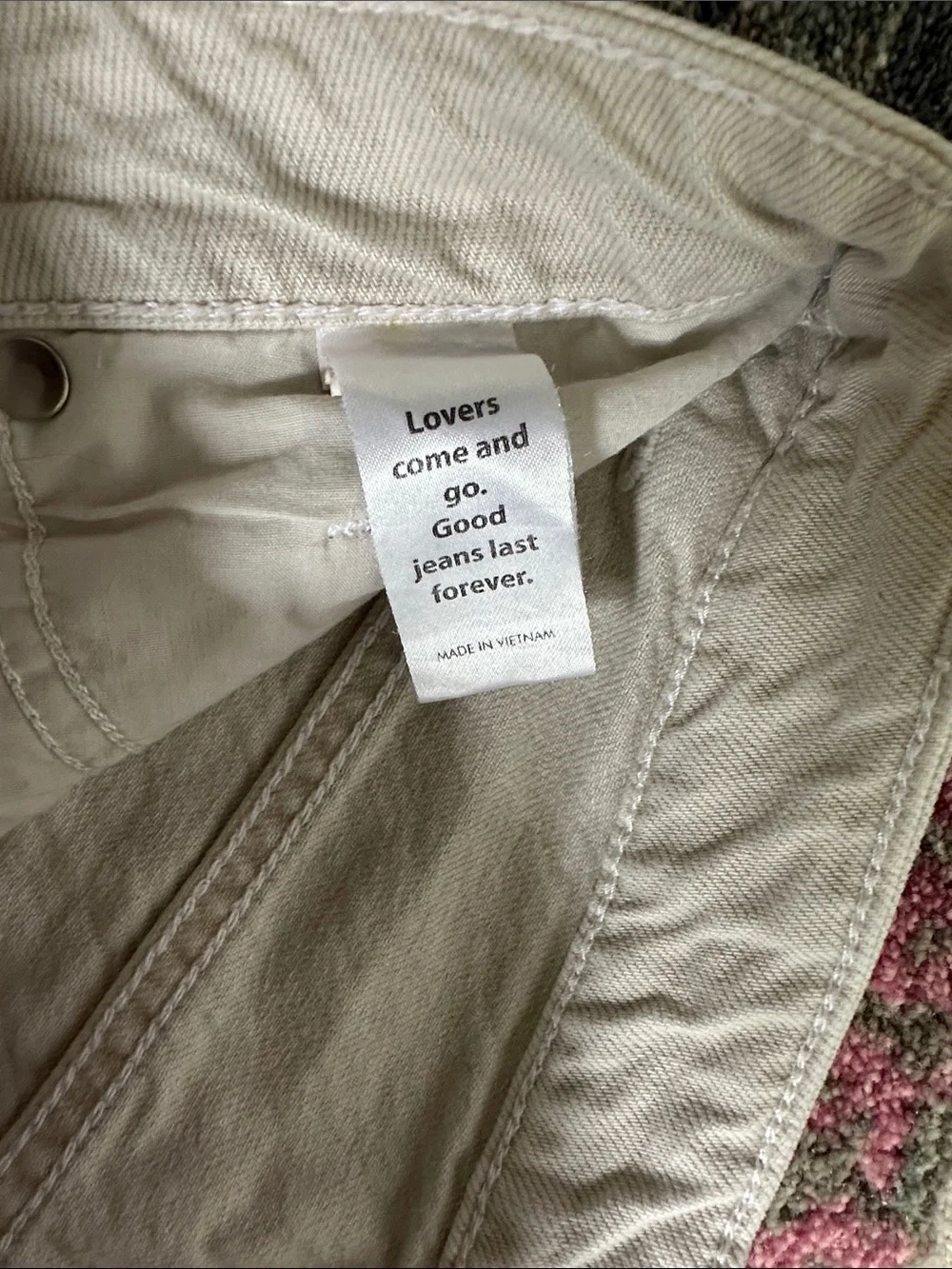 NWOT PacSun 90s Boyfriend Cream Straight-Leg Distressed Jeans Women’s Size 26